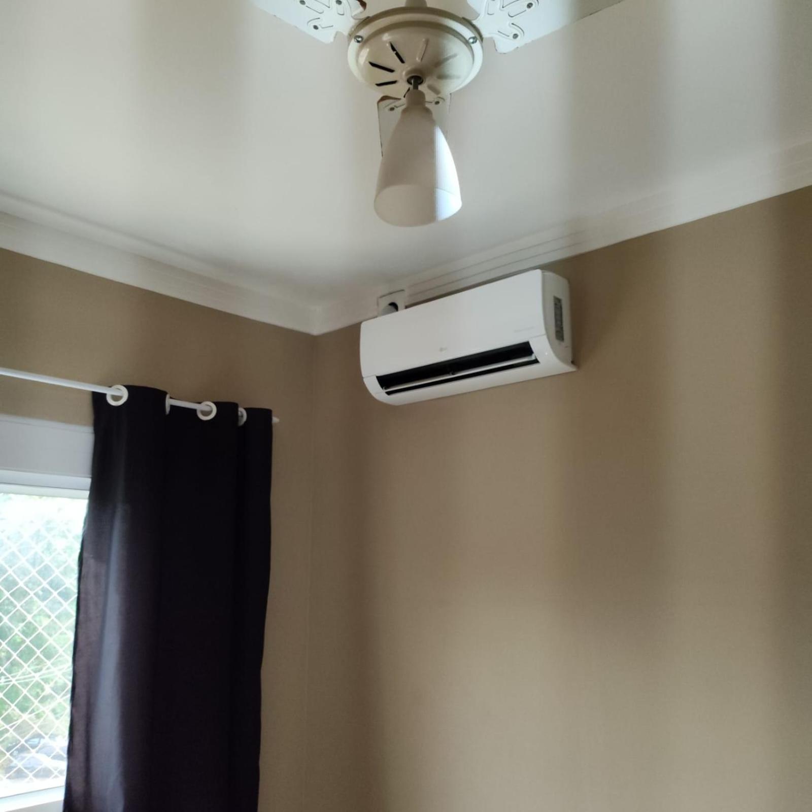 Apto Com Ar Condicionado ريبيراو بريتو المظهر الخارجي الصورة